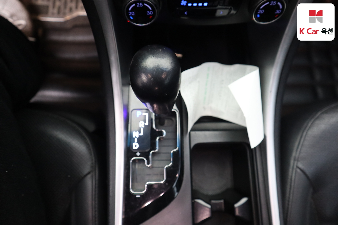 Hyundai Sonata 2010 - Image 15