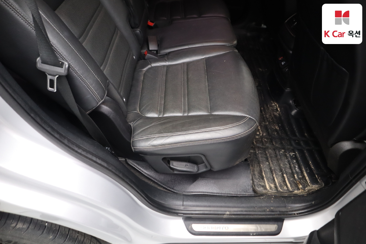 Kia Sorento 2015 - Image 28