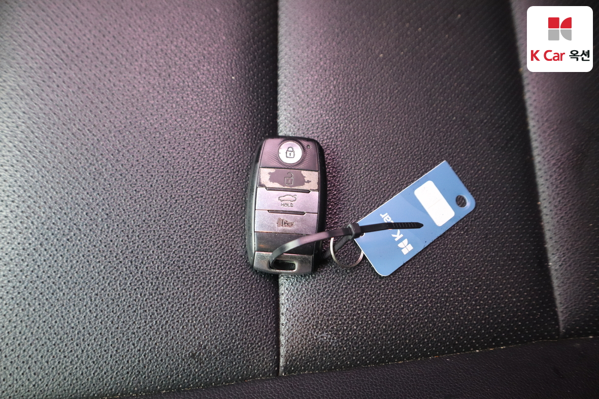 Kia K3 2013 - Image 16