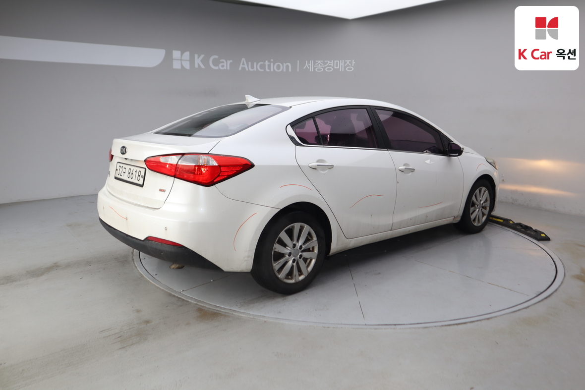 Kia K3 2013 - Image 2