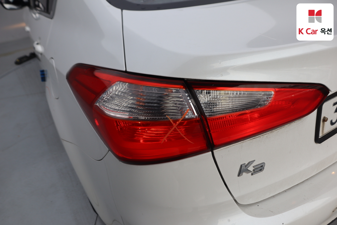Kia K3 2013 - Image 38
