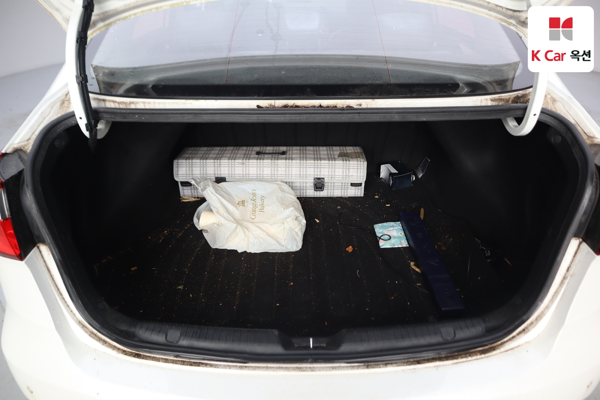 Kia K3 2013 - Image 23