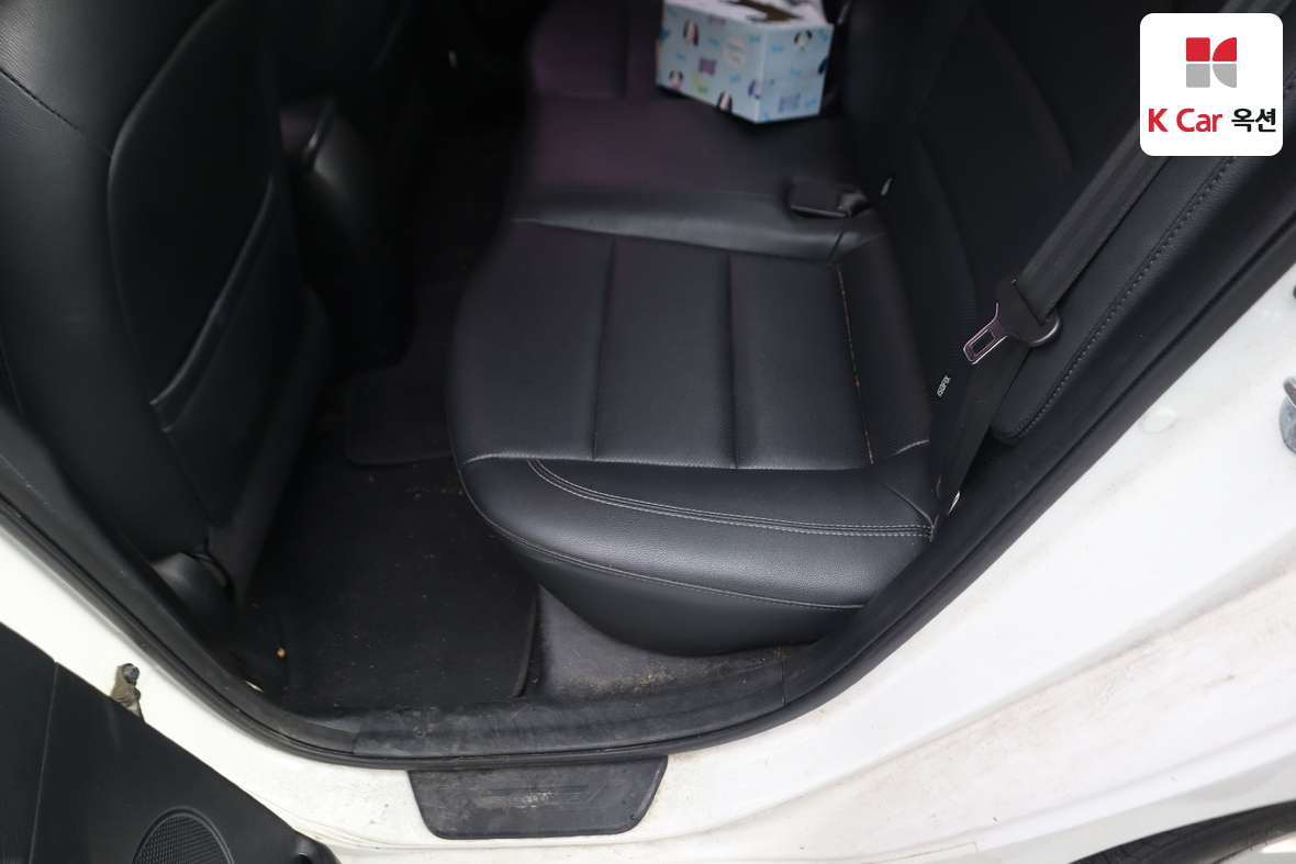 Kia K3 2013 - Image 21