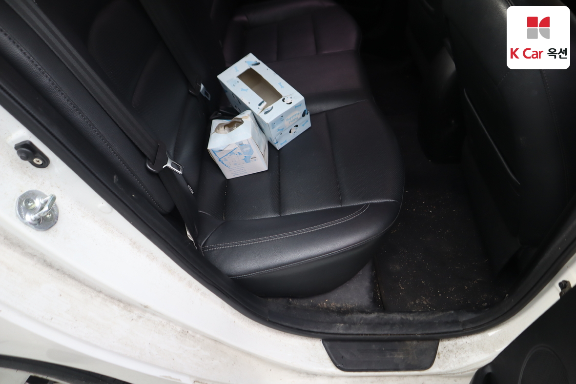 Kia K3 2013 - Image 25