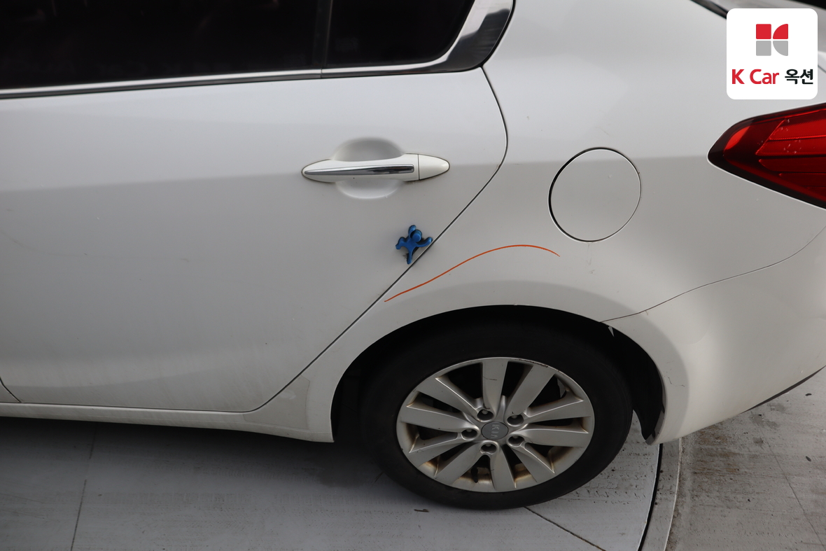 Kia K3 2013 - Image 36