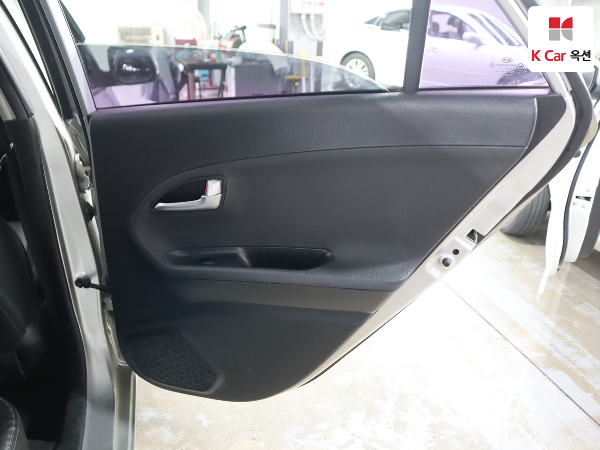 Kia Morning 2013 - Image 30