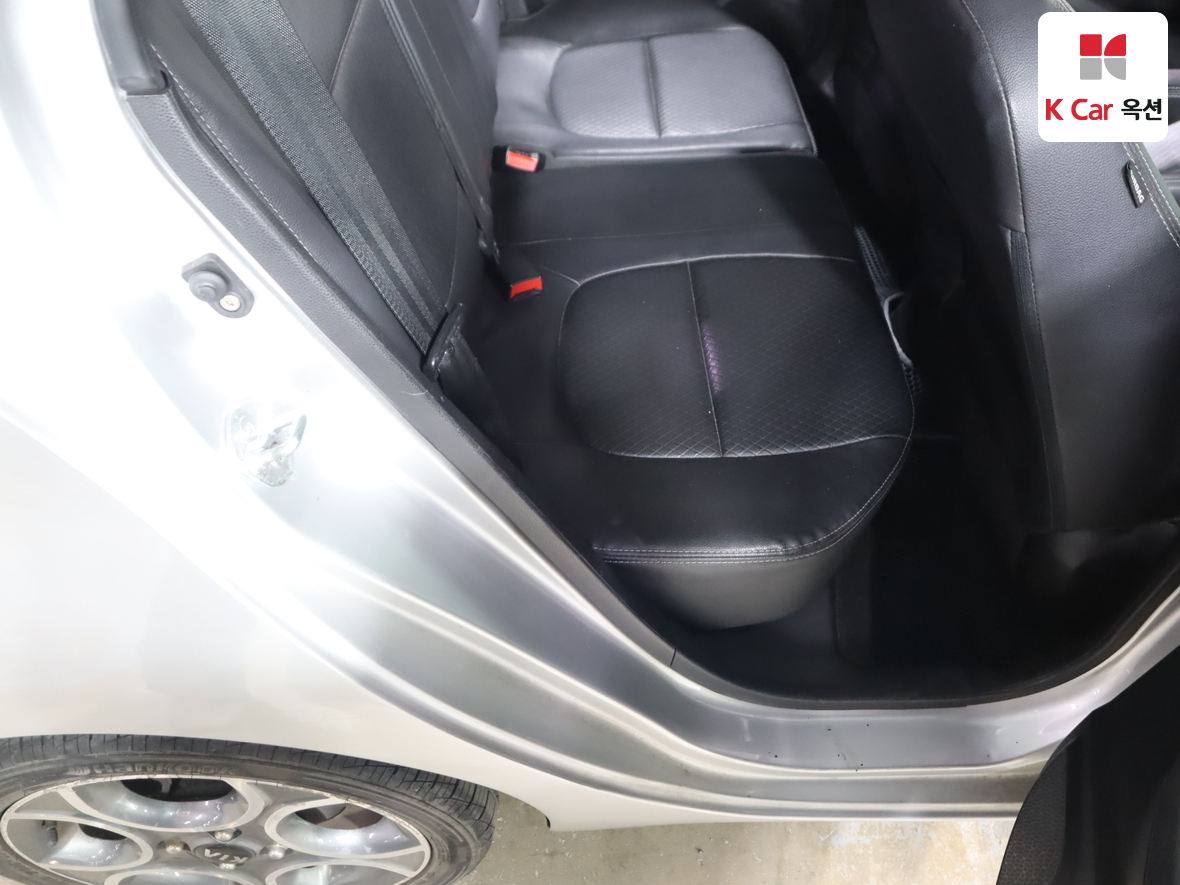 Kia Morning 2013 - Image 31