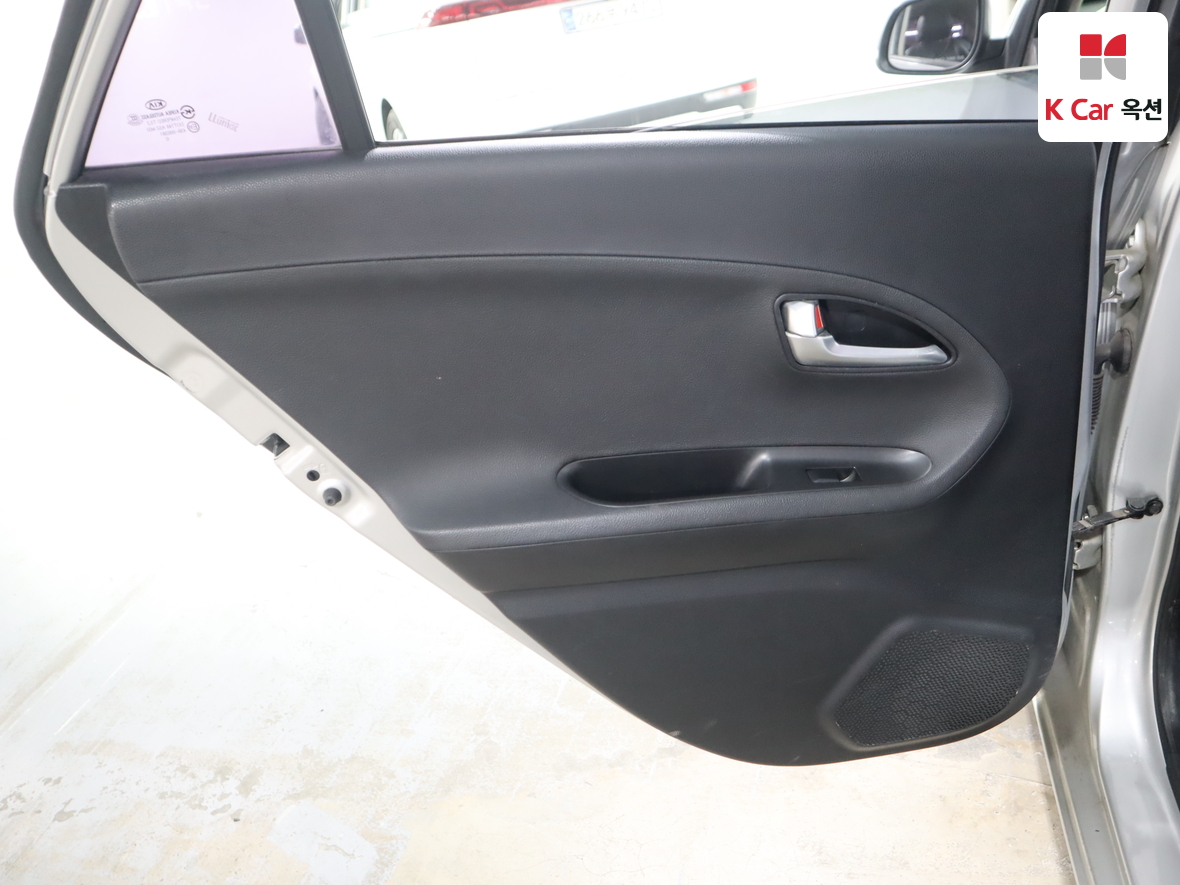 Kia Morning 2013 - Image 25