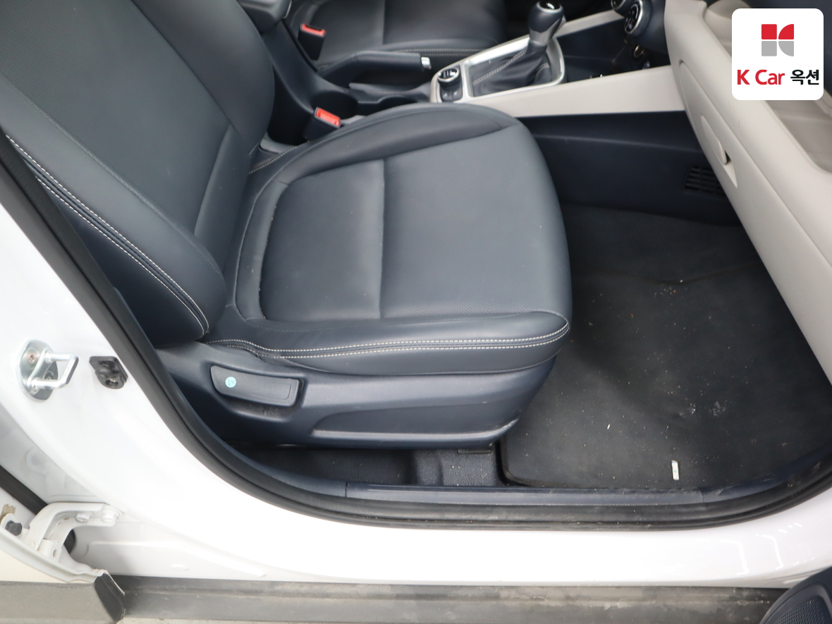 Hyundai Venue 2021 - Image 31