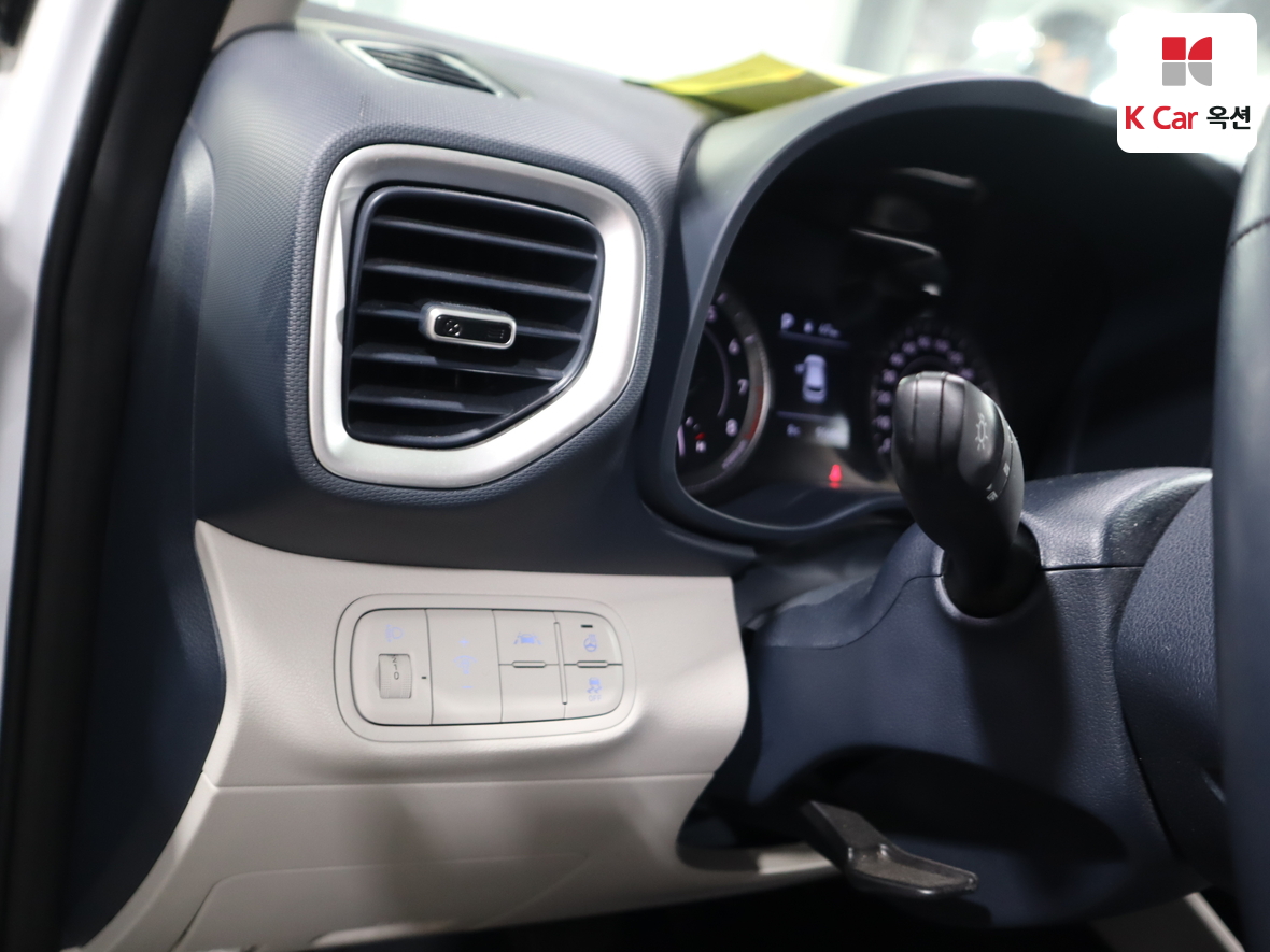 Hyundai Venue 2021 - Image 9