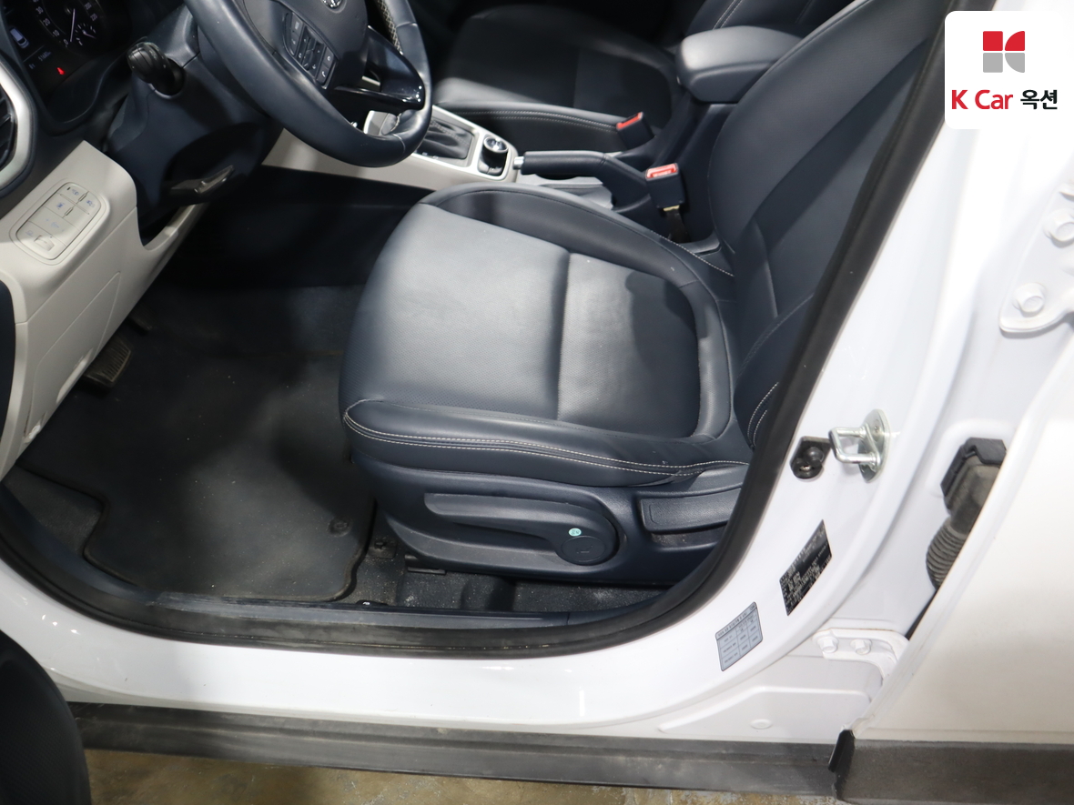 Hyundai Venue 2021 - Image 19