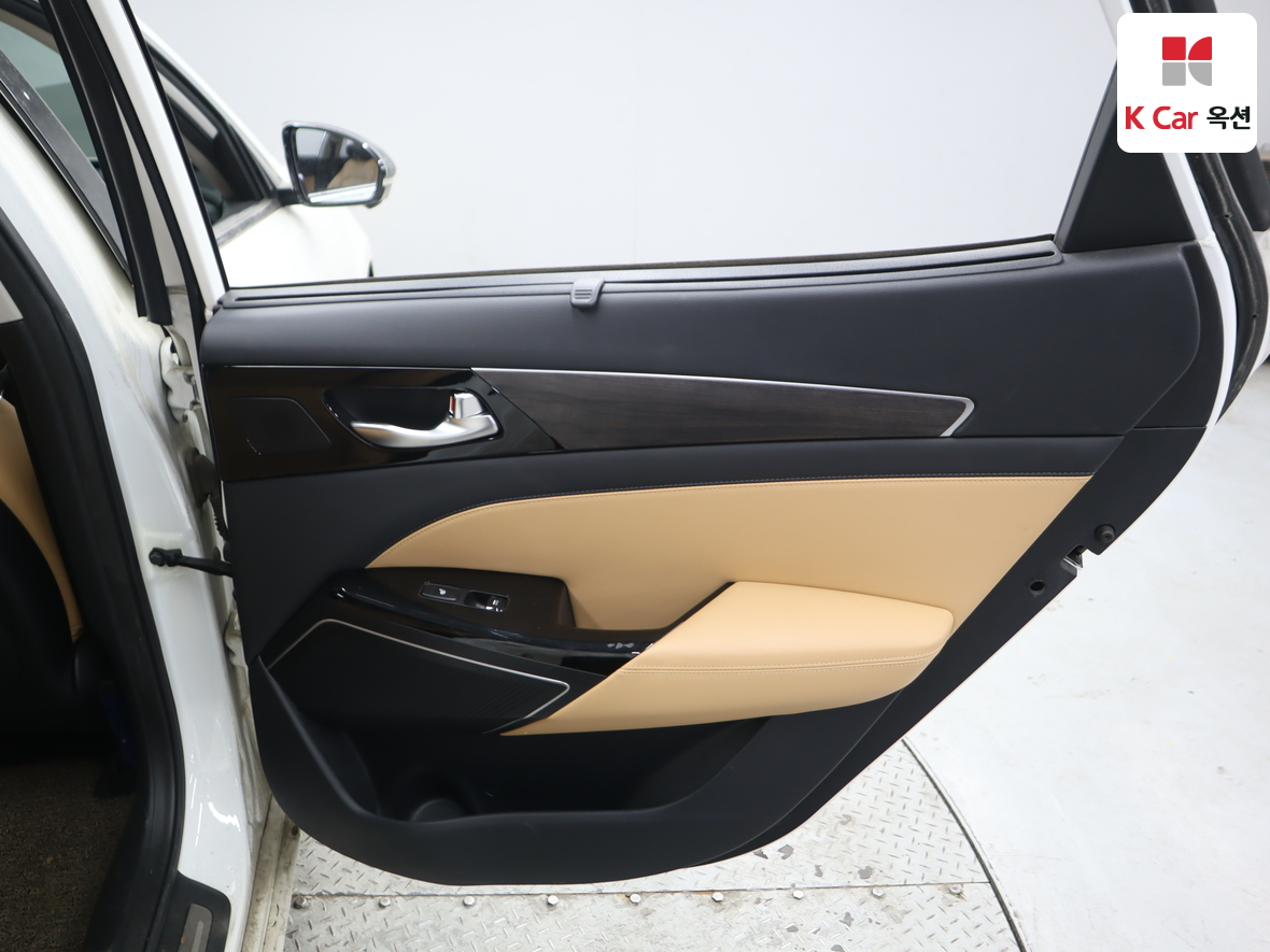 Kia K7 2020 - Image 30