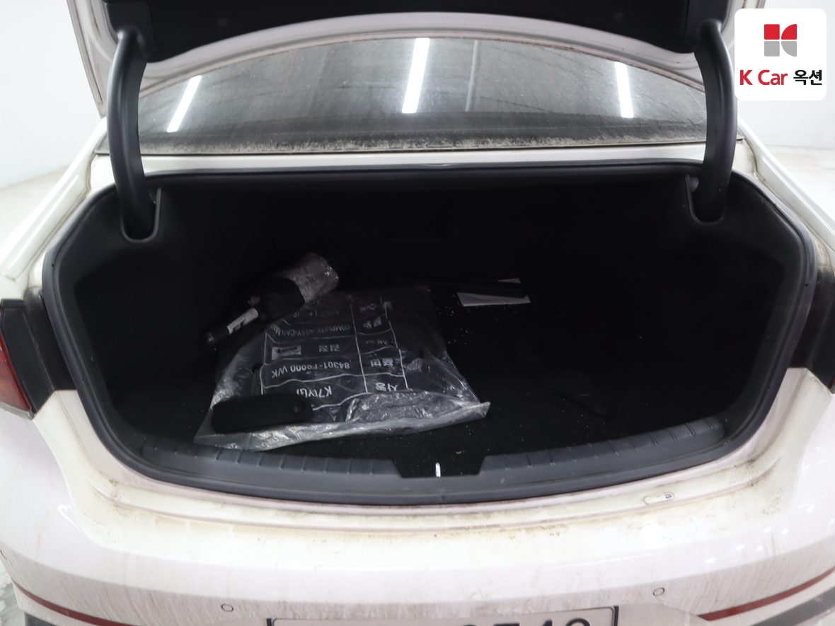 Kia K7 2020 - Image 28