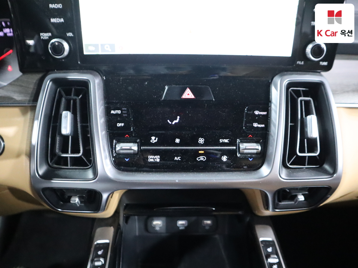Kia Sorento 2022 - Image 16