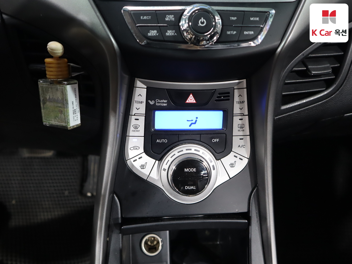 هيونداي إلانترا 2011 - صورة 15