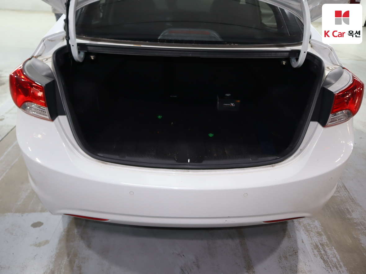 هيونداي إلانترا 2011 - صورة 23