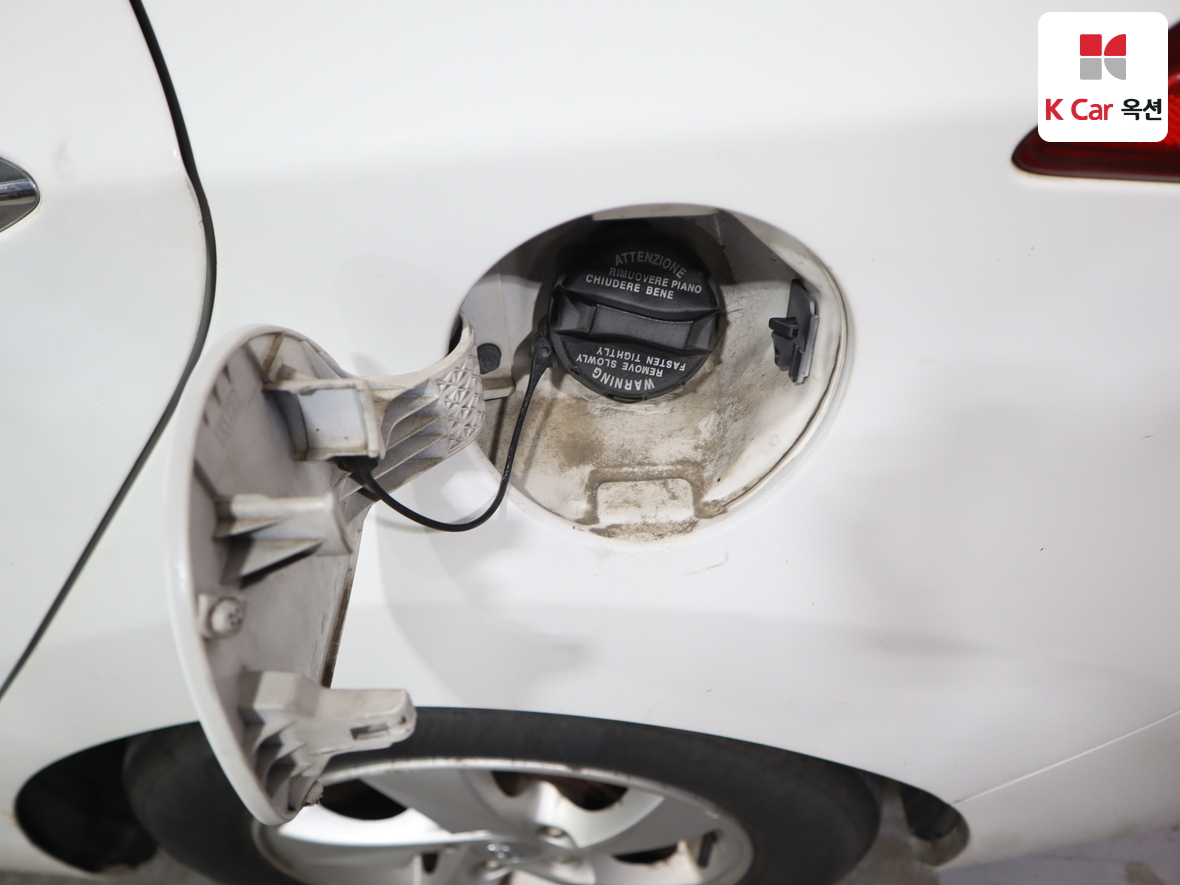 هيونداي إلانترا 2011 - صورة 22