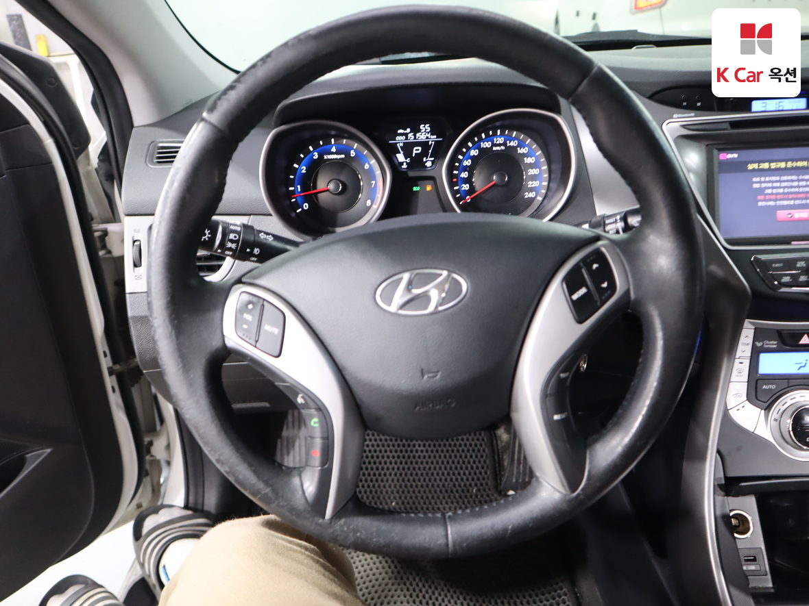 هيونداي إلانترا 2011 - صورة 10