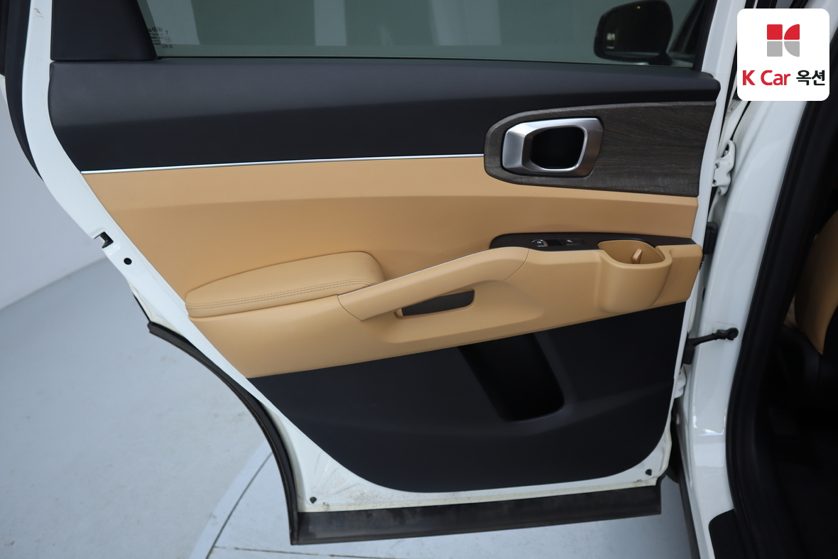 Kia Sorento 2021 - Image 22