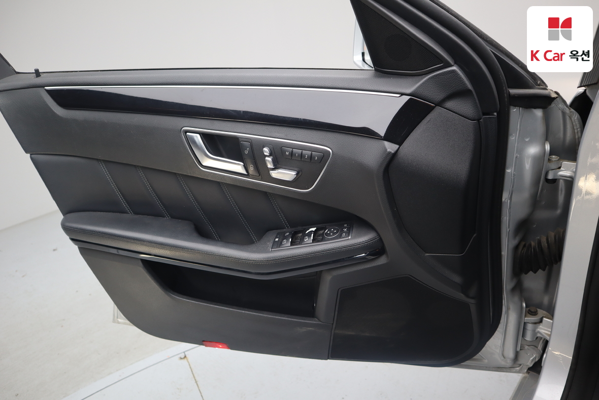 Mercedes-Benz E-Class 2014 - Image 8