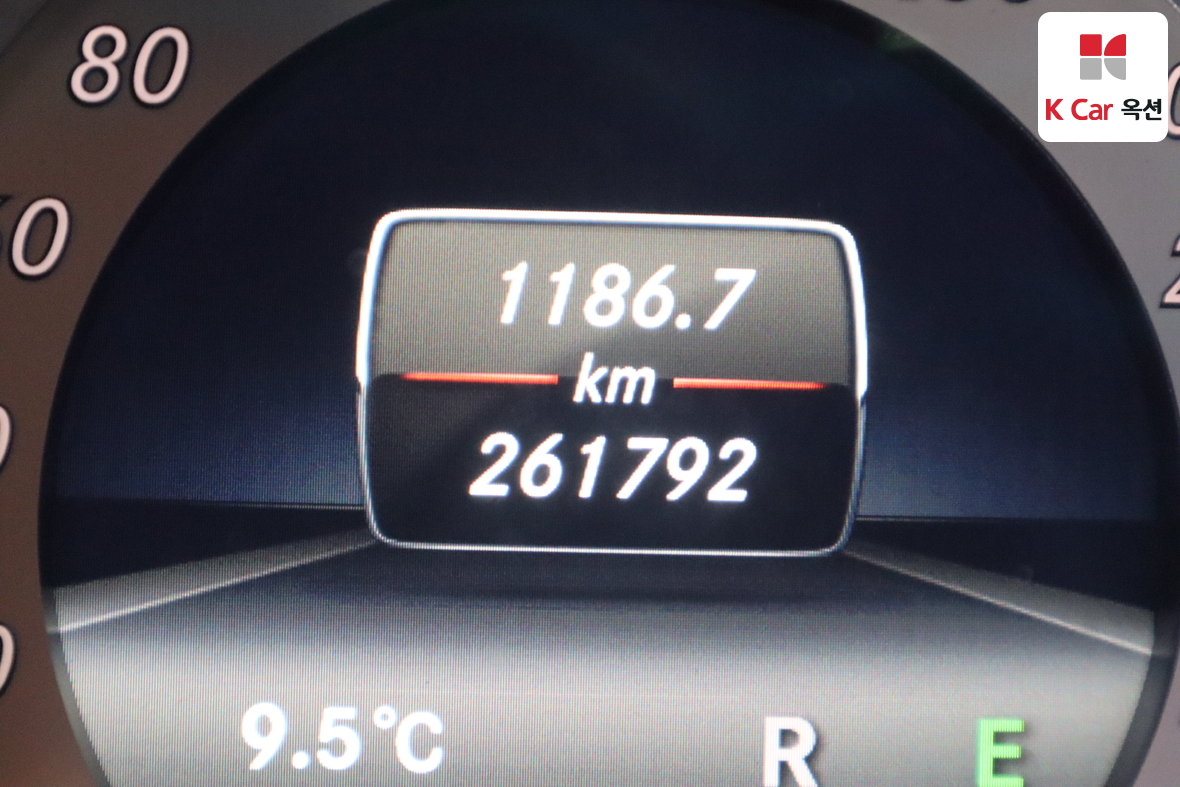 Mercedes-Benz E-Class 2014 - Image 4