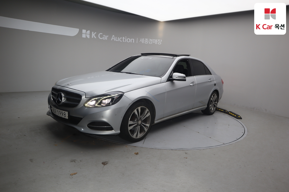 Mercedes-Benz E-Class 2014 - Image 1