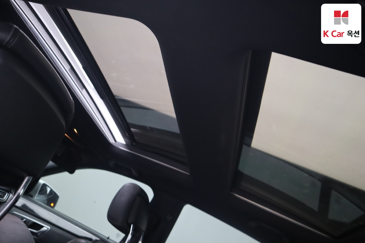 Mercedes-Benz E-Class 2014 - Image 25