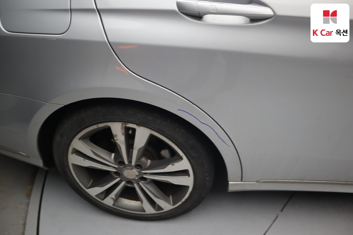 Mercedes-Benz E-Class 2014 - Image 38