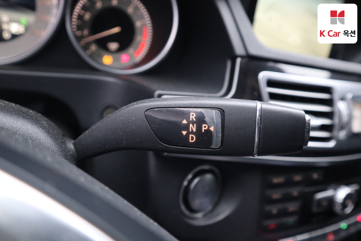 Mercedes-Benz E-Class 2014 - Image 18