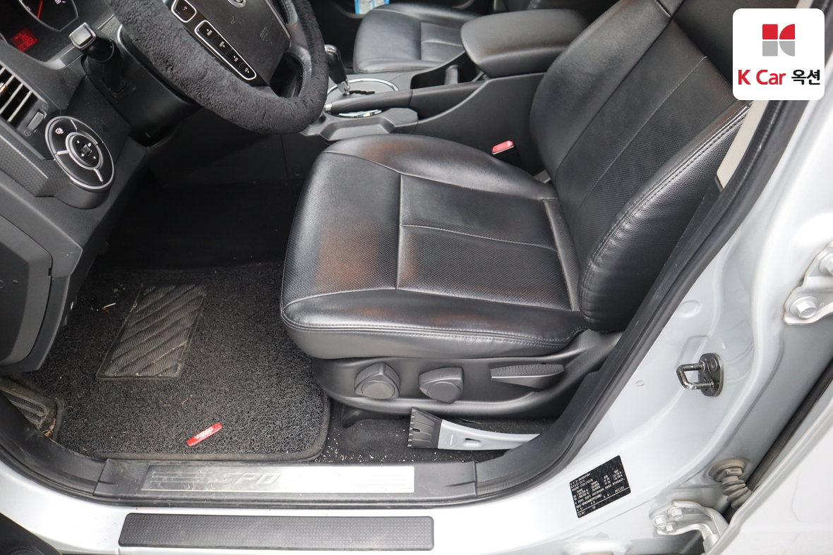 KG Mobility Korando Sports 2015 - Image 19