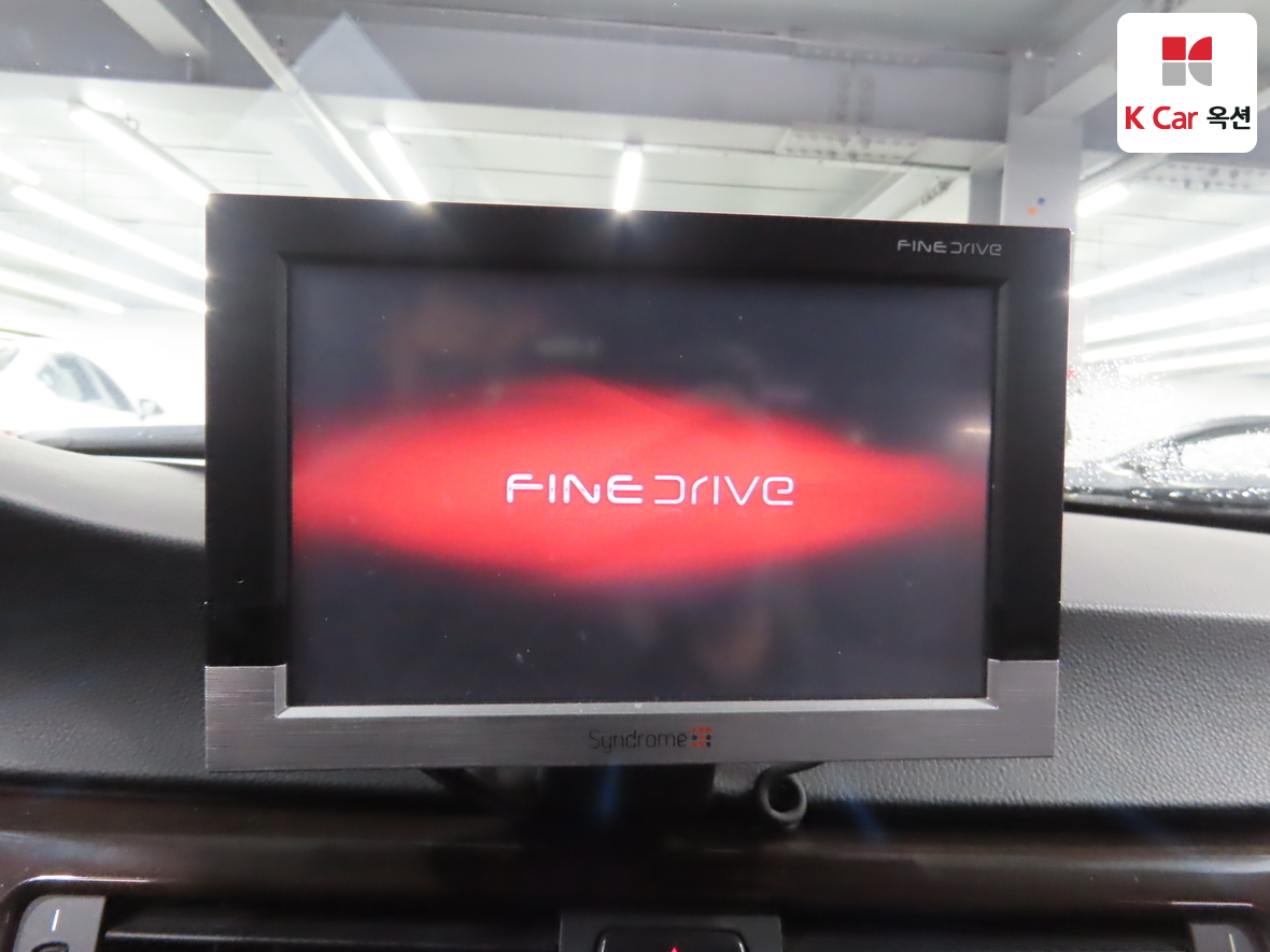 BMW 3 Series 2010 - Image 14