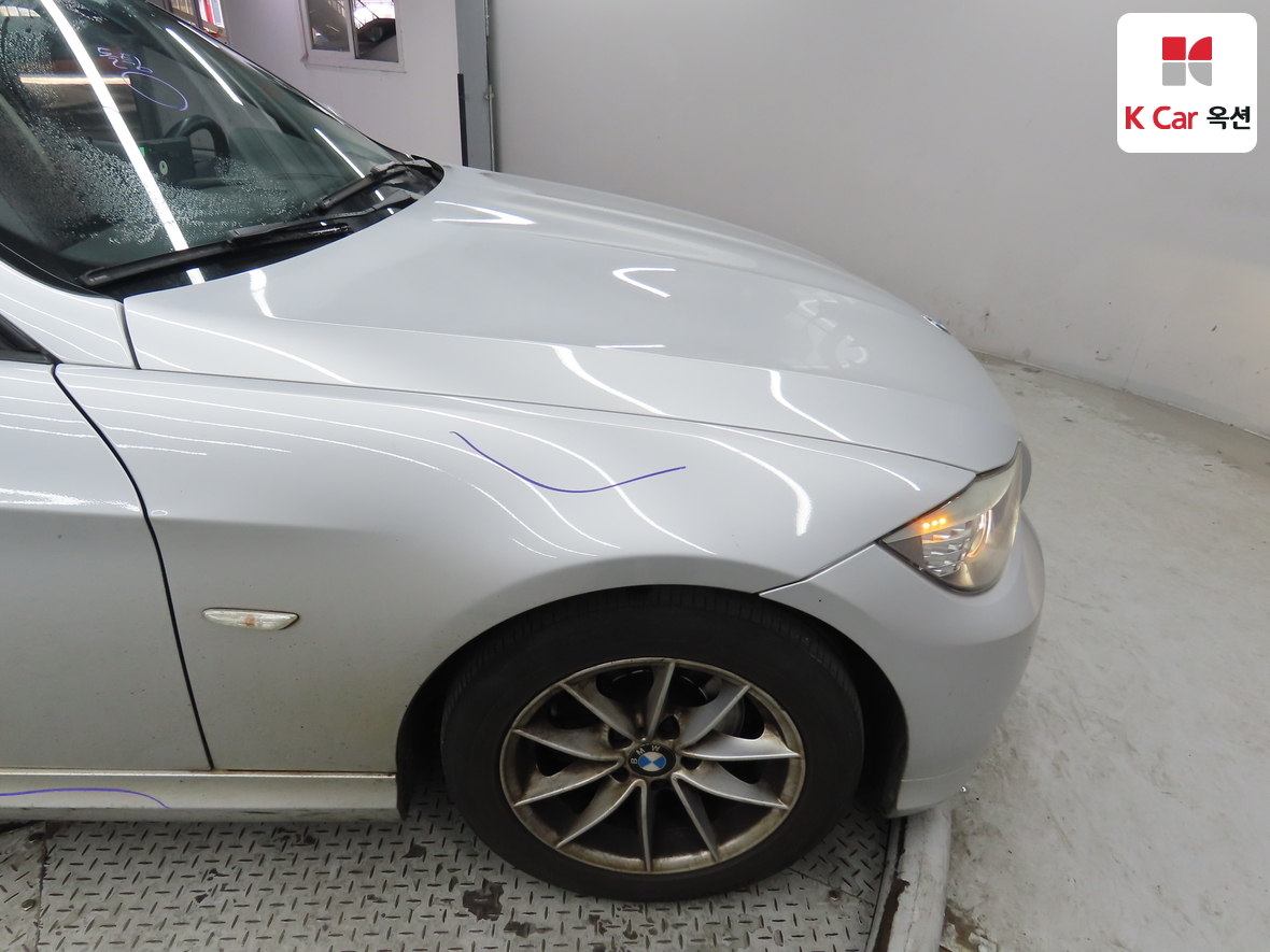 BMW 3 Series 2010 - Image 48