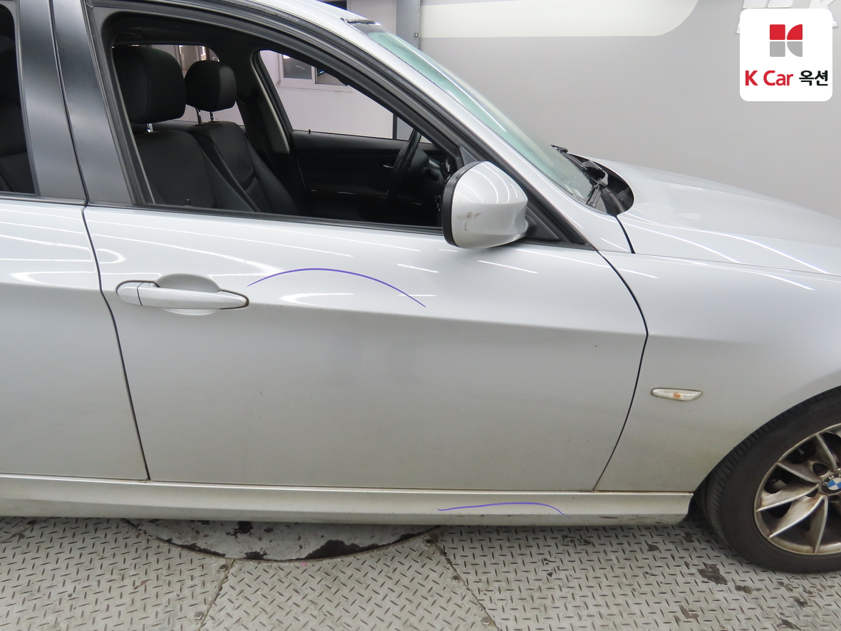 BMW 3 Series 2010 - Image 46