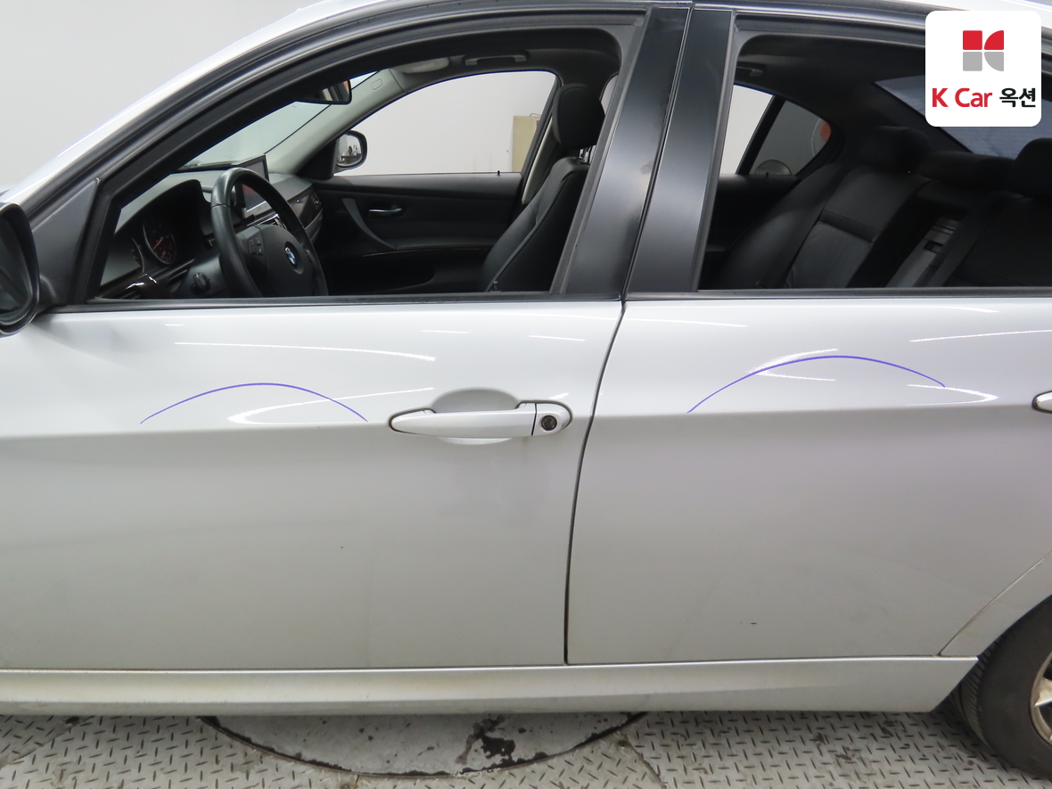 BMW 3 Series 2010 - Image 42