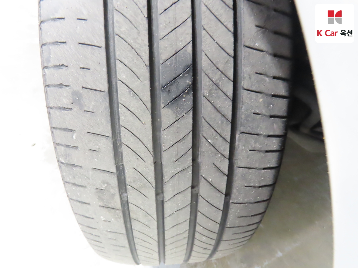 BMW 3 Series 2010 - Image 34