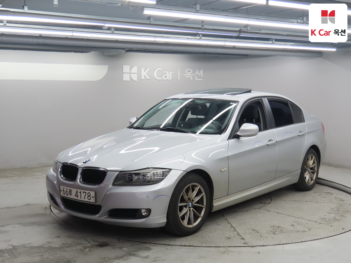BMW 3 Series 2010 - Image 1