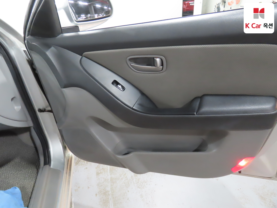 هيونداي إلانترا 2007 - صورة 27