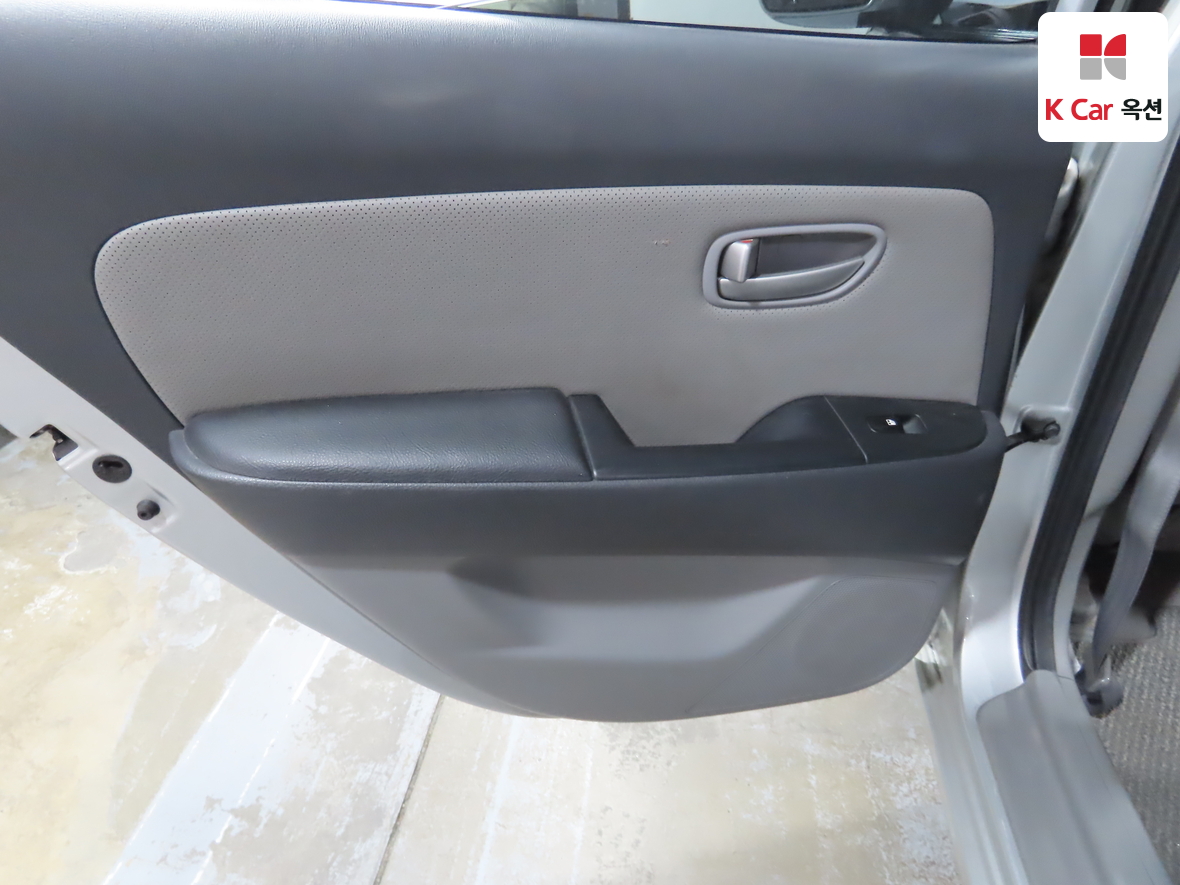 هيونداي إلانترا 2007 - صورة 21