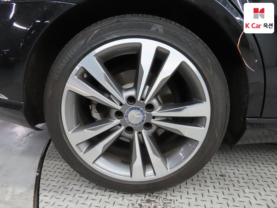 Mercedes-Benz E-Class 2016 - Image 44