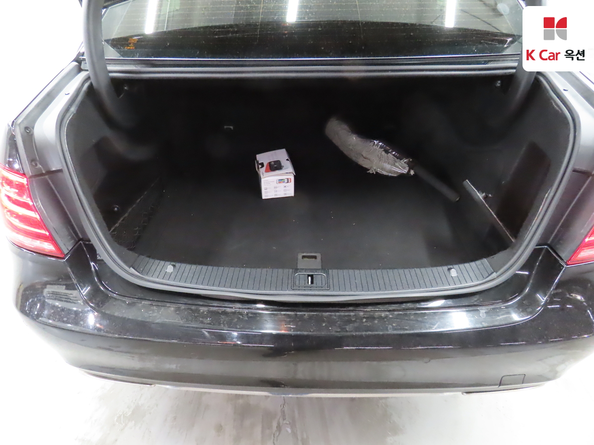 Mercedes-Benz E-Class 2016 - Image 27