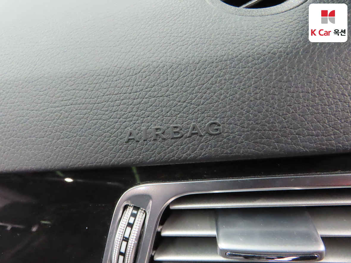 Mercedes-Benz E-Class 2016 - Image 34