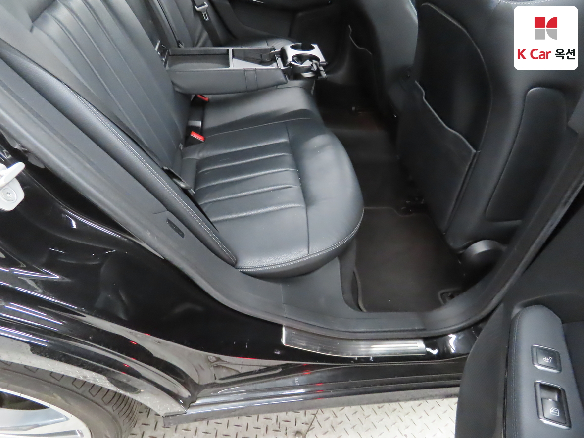 Mercedes-Benz E-Class 2016 - Image 31