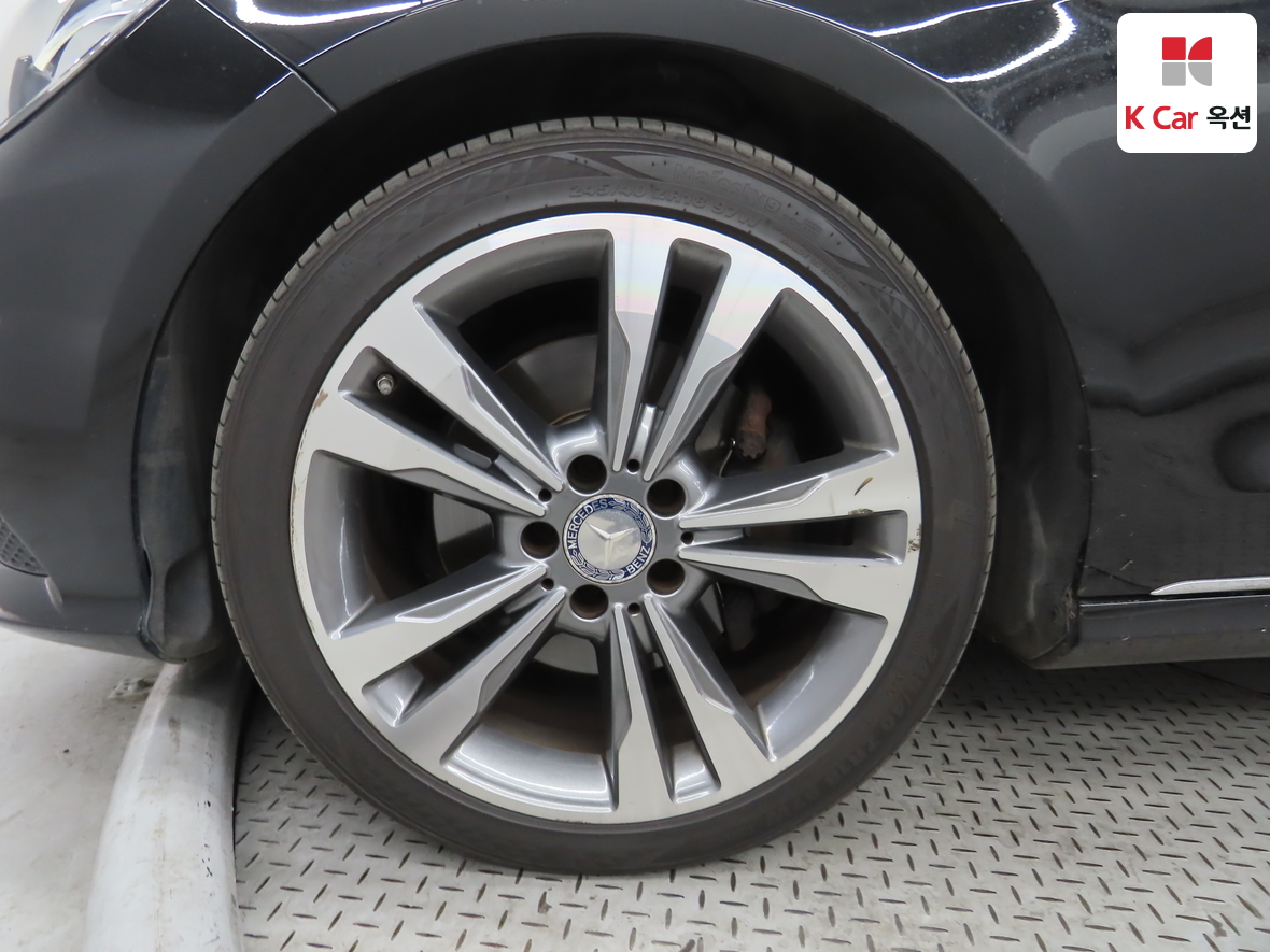 Mercedes-Benz E-Class 2016 - Image 46