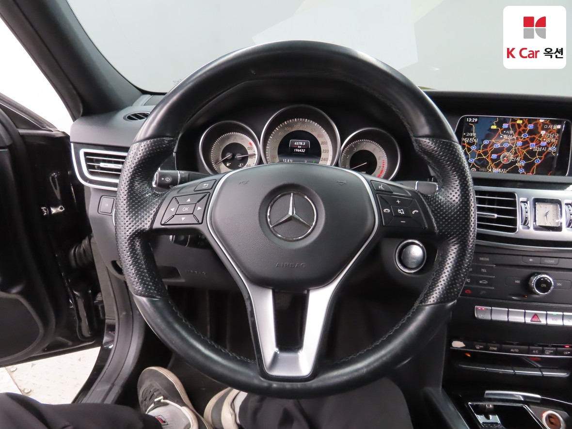 Mercedes-Benz E-Class 2016 - Image 10