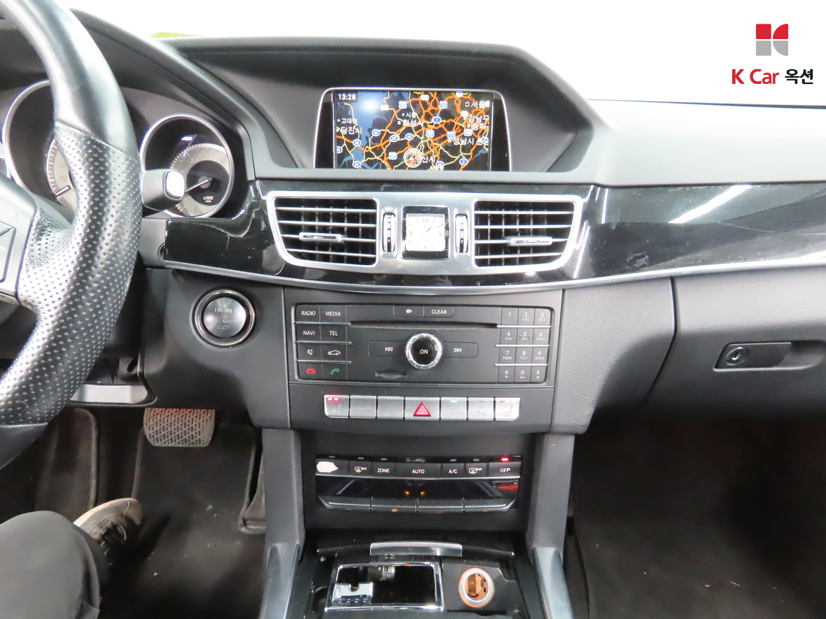 Mercedes-Benz E-Class 2016 - Image 6