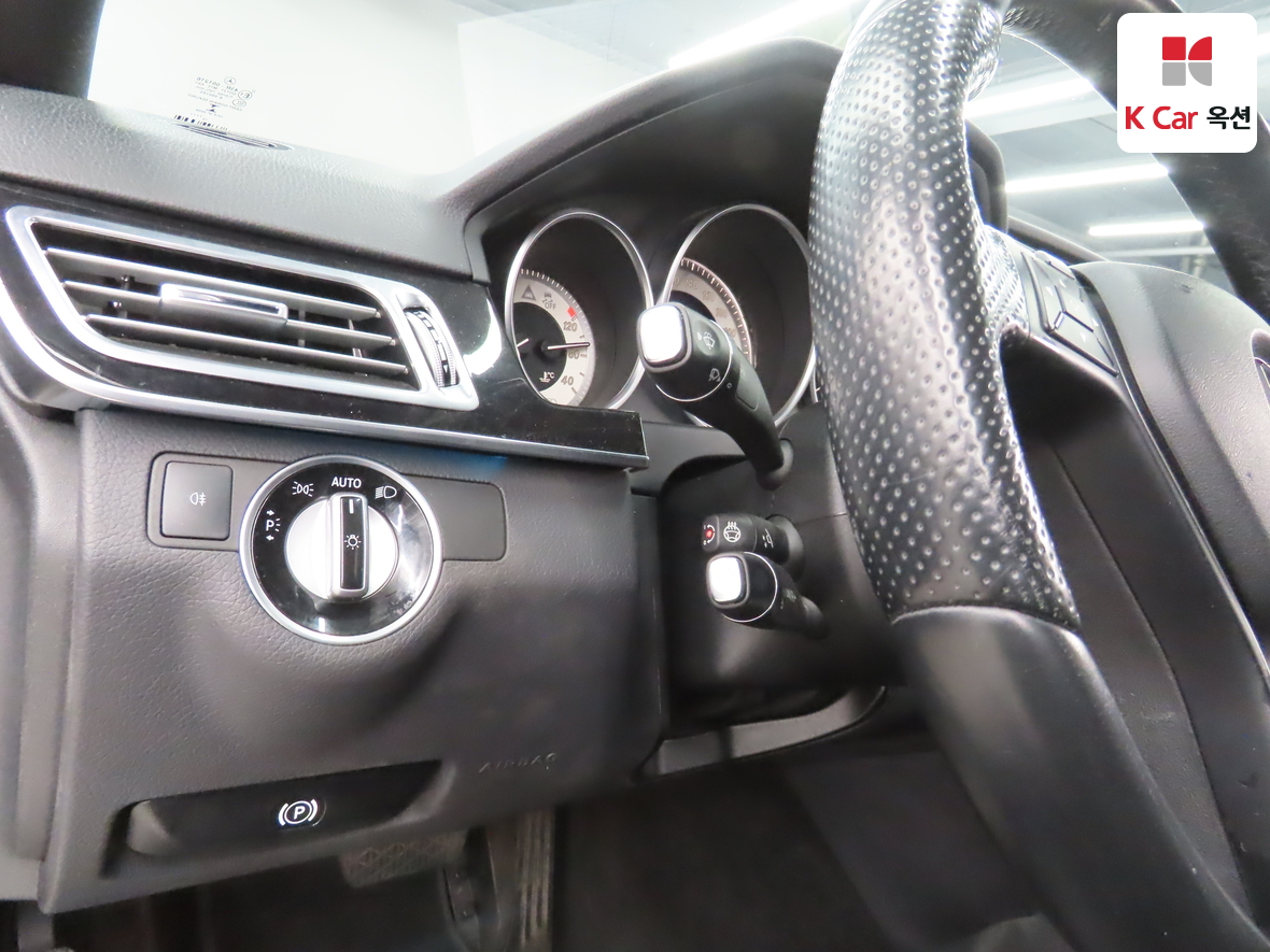 Mercedes-Benz E-Class 2016 - Image 9