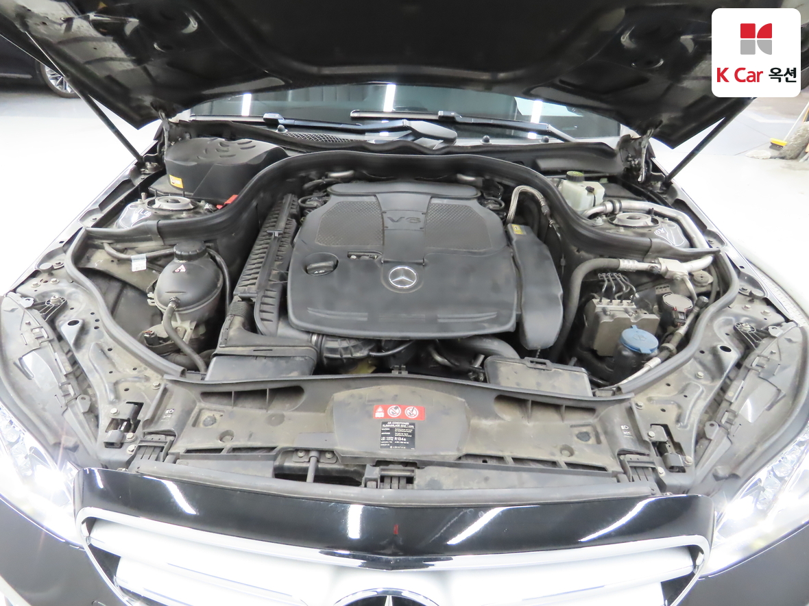 Mercedes-Benz E-Class 2016 - Image 36