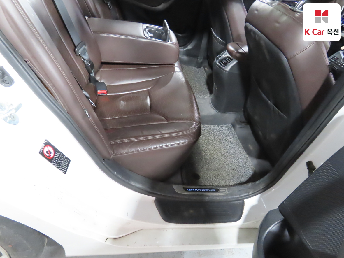 Hyundai AZERA 2015 - Image 29