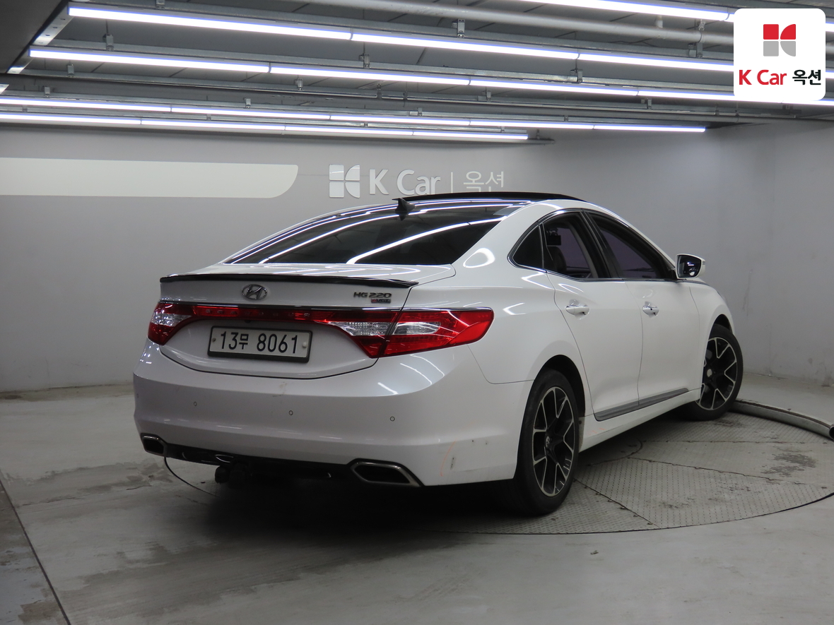 Hyundai AZERA 2015 - Image 2