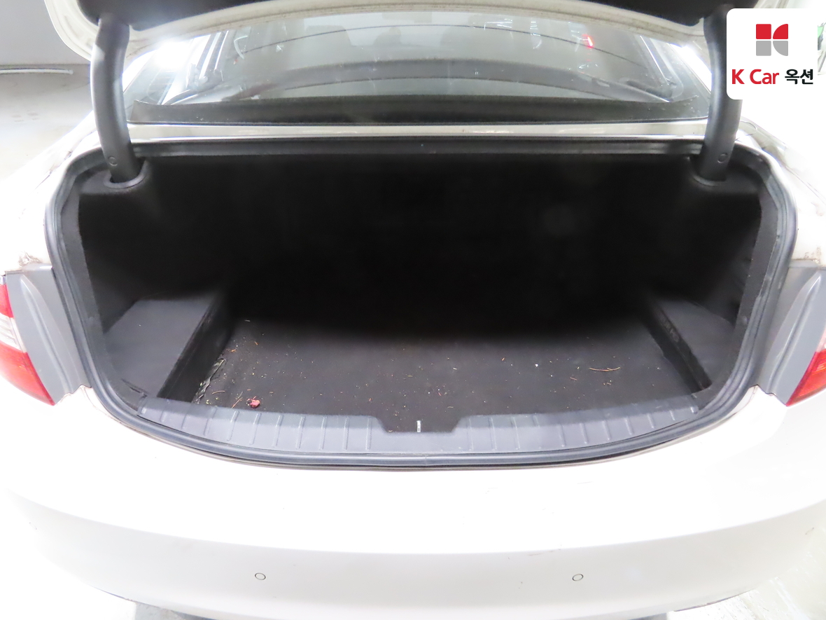 Hyundai AZERA 2015 - Image 27